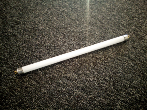 Trubice zářivky 8W