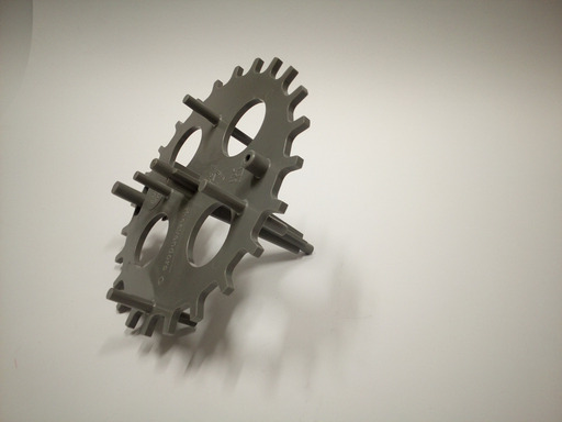 Zásobník surovin 110 včetně prohrabávacího kola