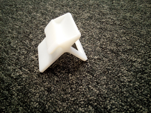 Závěs zásobníku Rhea